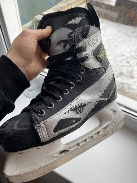 Продам коньки