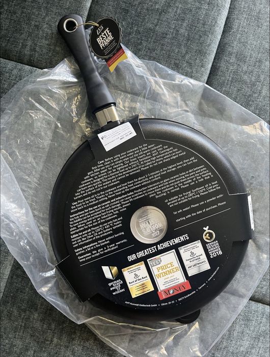 AMT Тиган плитък 5 см. - Ø 32 см. с мобилна дръжка