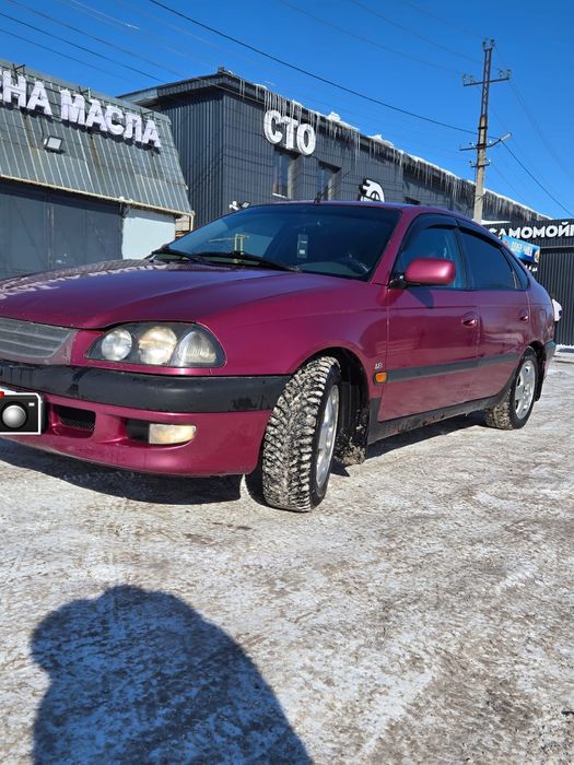 Toyota avensis 1998
