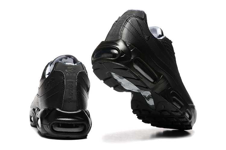 Мъжки маратонки Nike Air Max 95 TT black налични 42,43,44,45