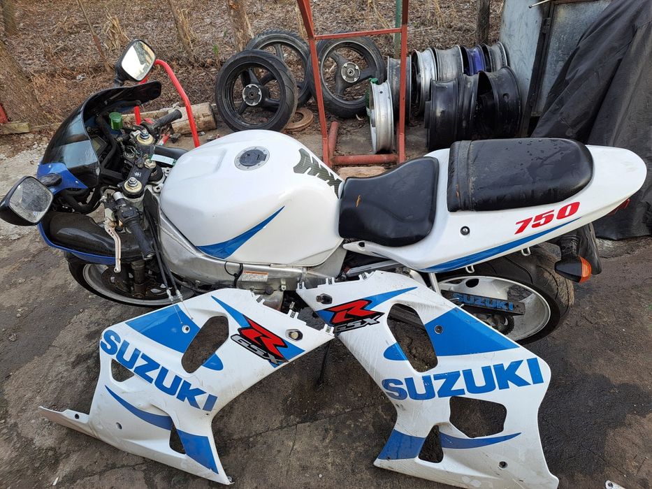 Piese suzuki gsxr k1 750