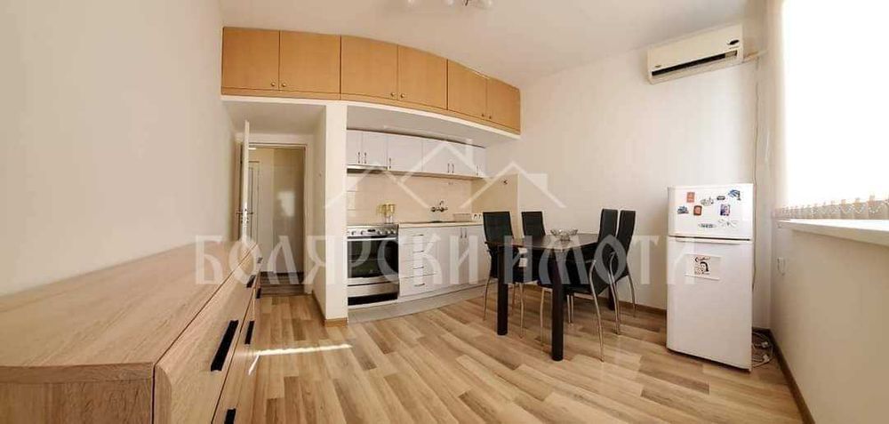 Дава се под наем Тристаен апартамент в Велико Търново, Център - 100 кв.м за 435 € - Снимка #1