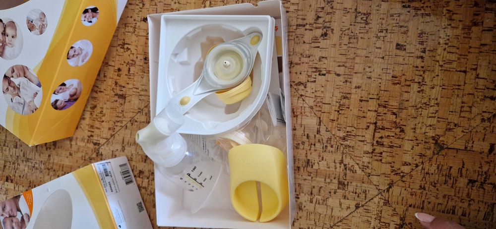 Помпа за кърма Medela Harmony