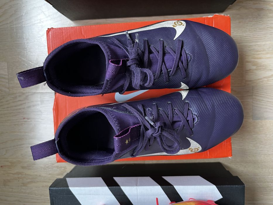 Бутонки Nike и Adidas