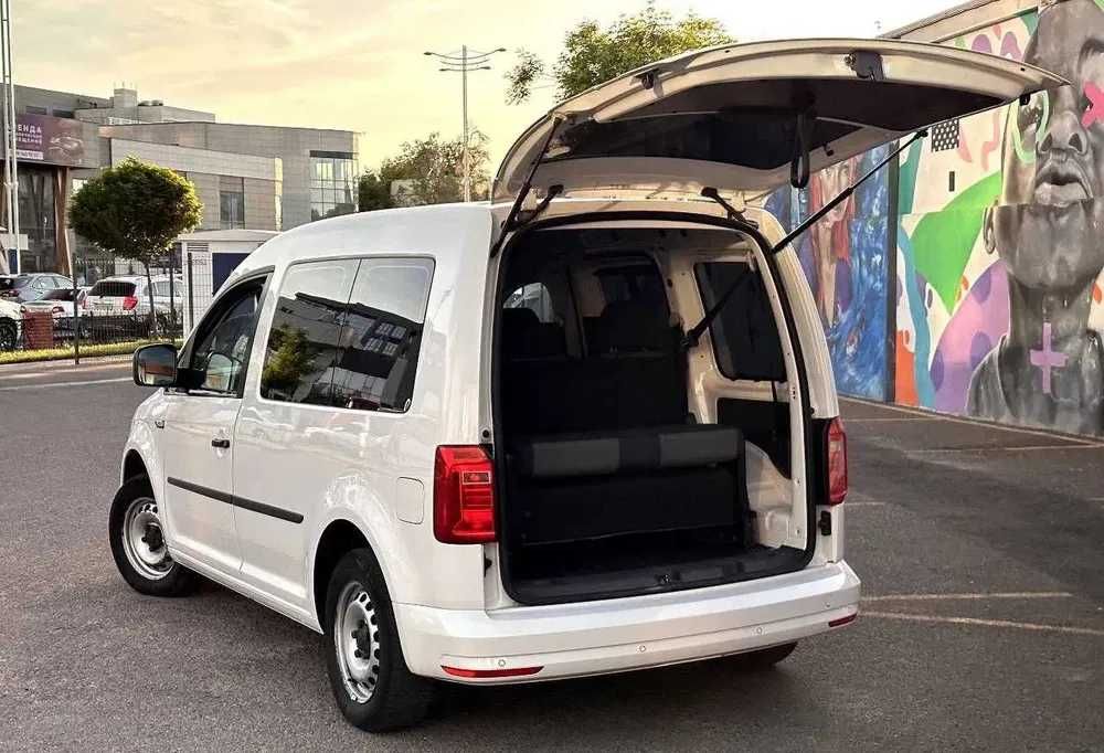volkswagen caddy cargo pod zakaz