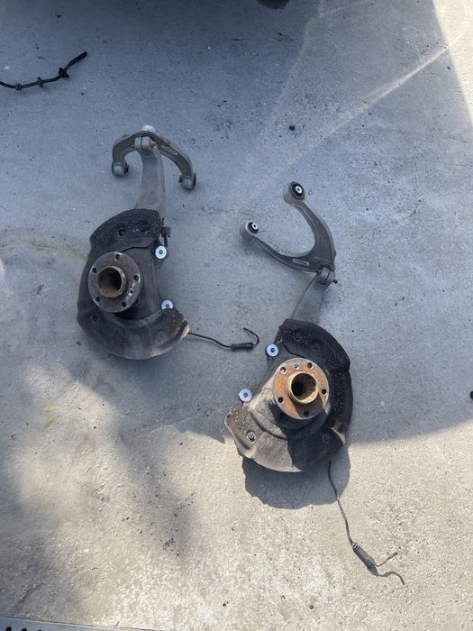 Fuzeta dreapta fata bmw f10 f11 fuzeta stanga fata bmw f10 f11