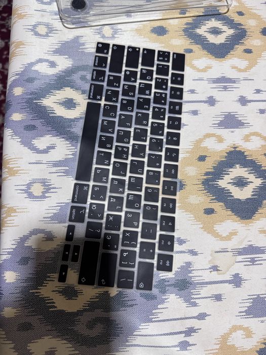 Macbook 13 dyum uchun klaviatura gilof va usti pasiga gilof