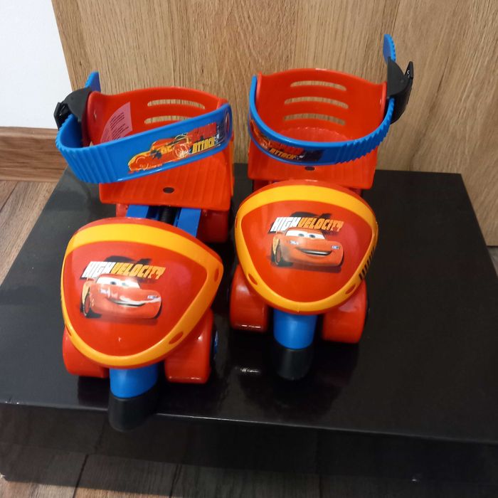 Продавам  кънки и Ролери