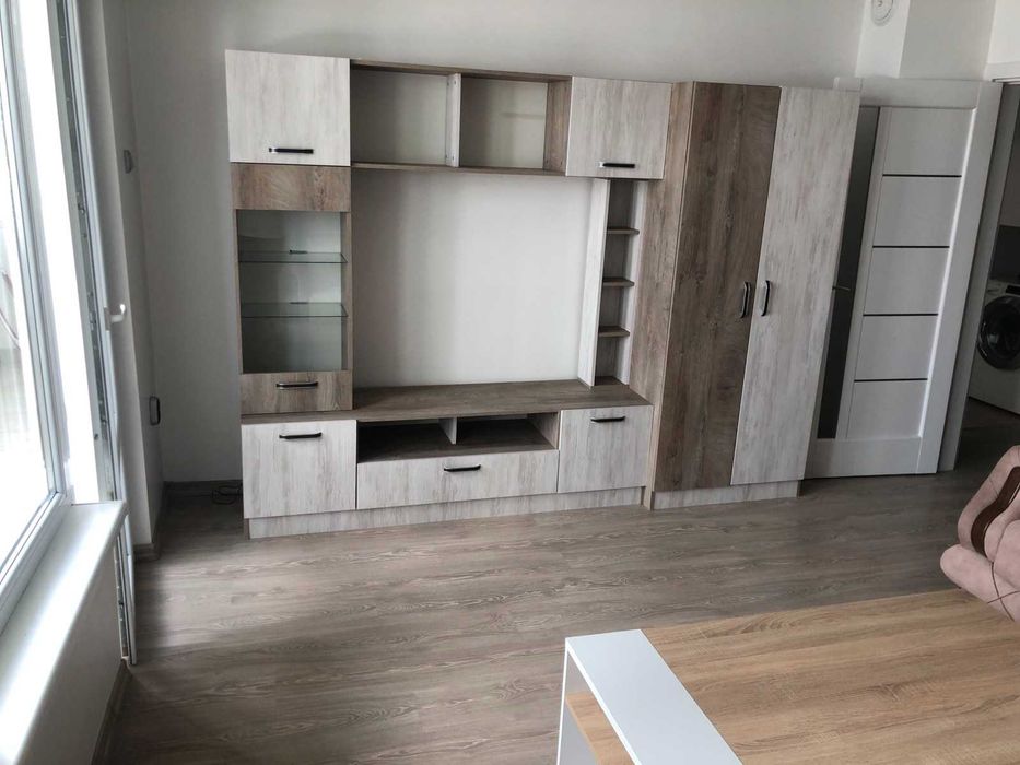 Дава се под наем Тристаен апартамент в Варна, Трошево - 75 кв.м за 408 € - Снимка #1