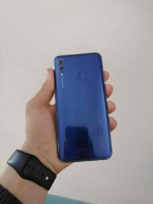 Honor 10lite 32 xotira aybi yo'q zaryadnik bor chexol bor naxtgayam