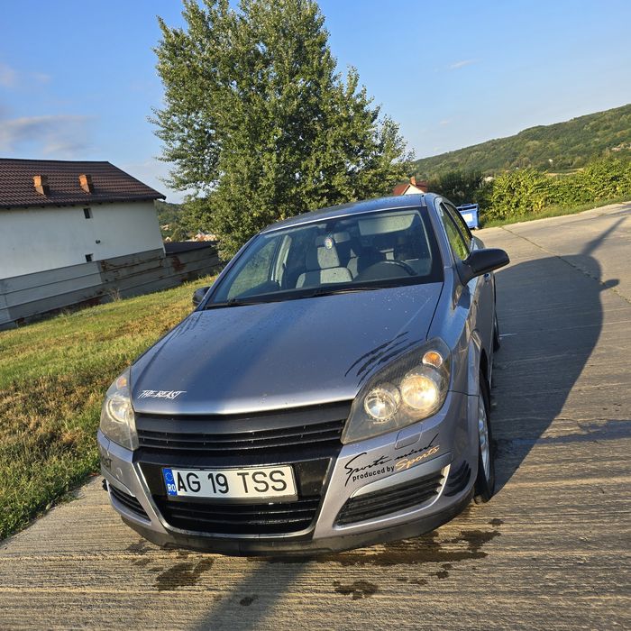 Vând Opel Astra H
