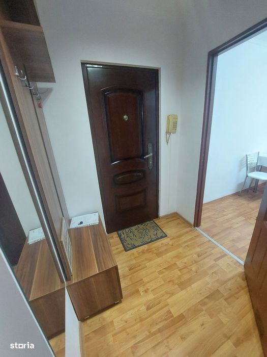 Decebal - 3 camere mobilat și utilat,et.2 , PC , decomandat