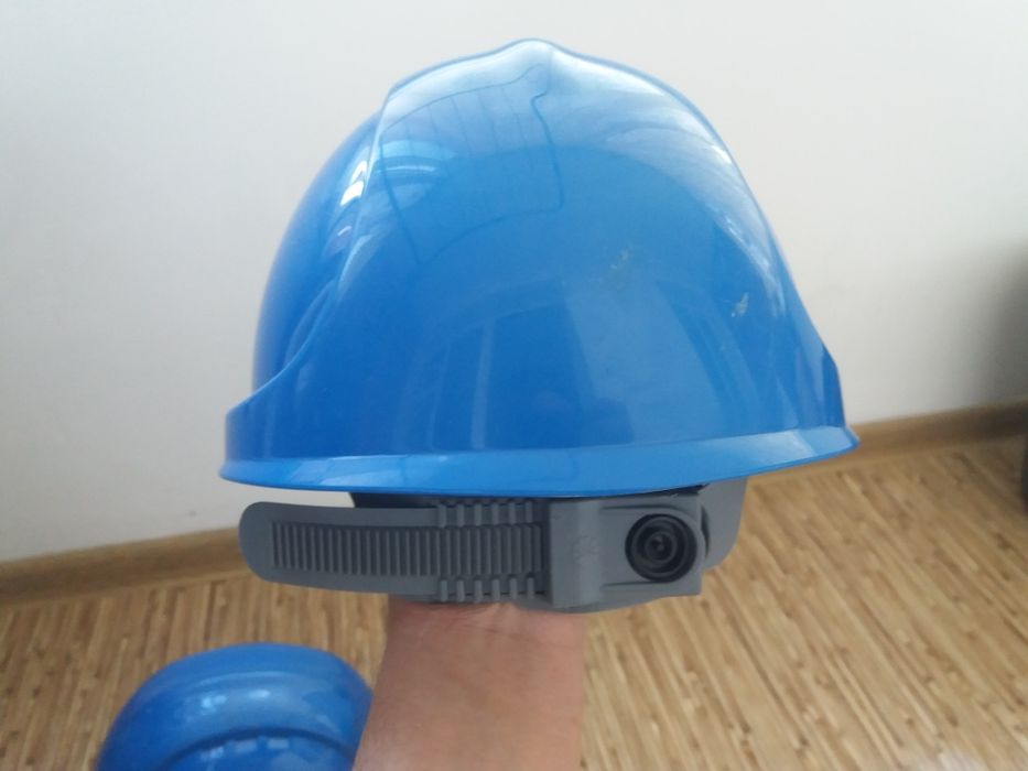 Продам рабочие каски