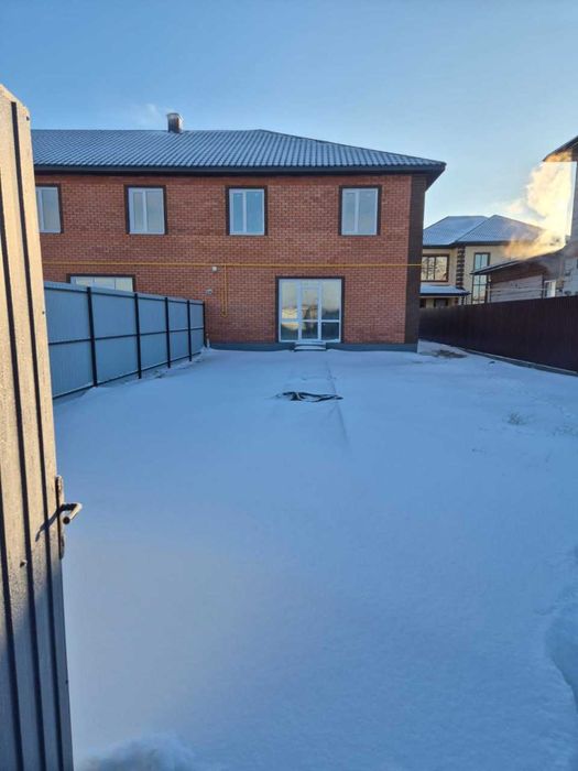 р-н Астыкжан, Таунхаус, 5 комнат. Участок 3 сот.