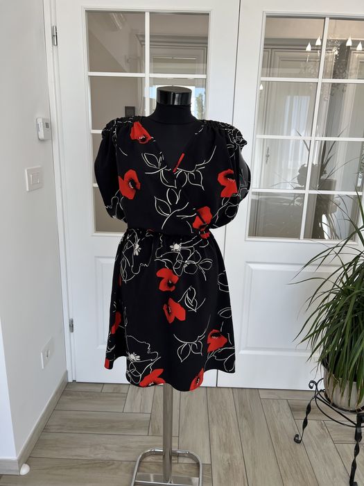 Rochie eleganta, imprimeu maci, Parfois, marimea S - M, stil Zara