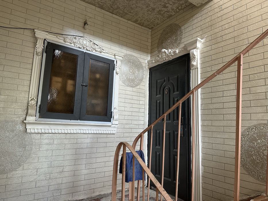 Юнусобод 15 кварталда евро таьмирланган 5 хонали квартира сотилади