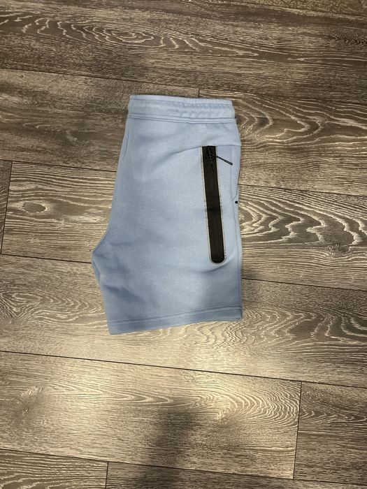 nike tech fleece short M