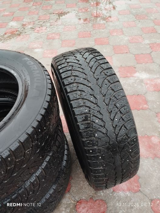 Шины зимние, комплект