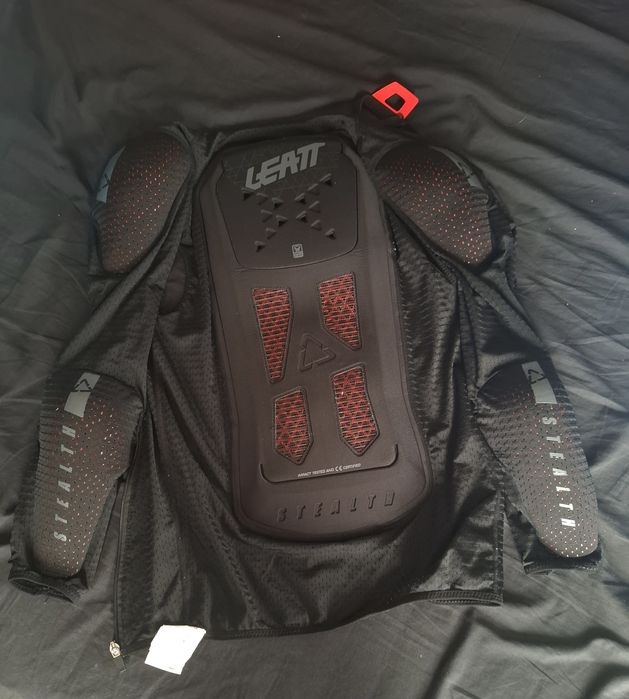 Protectie integrala Leatt AirFlex Stealth