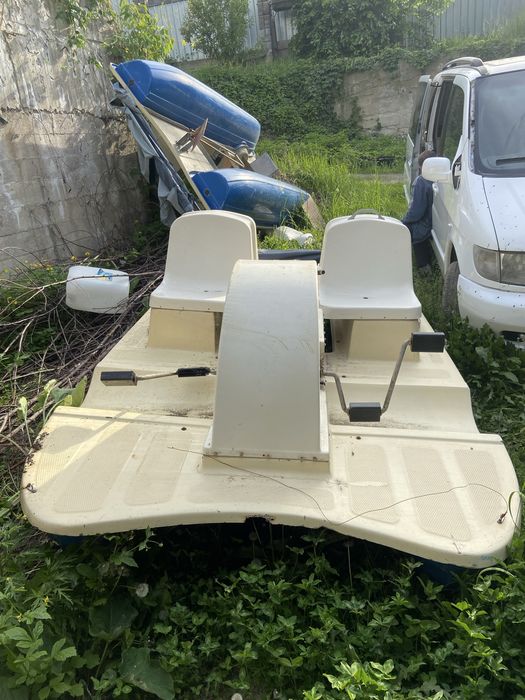 Продаются два катамарана