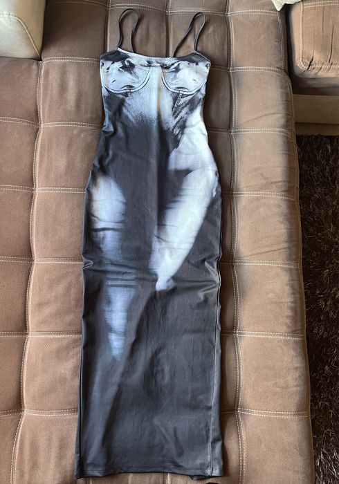 Рокля Bershka Bodycon по тялото/ХS