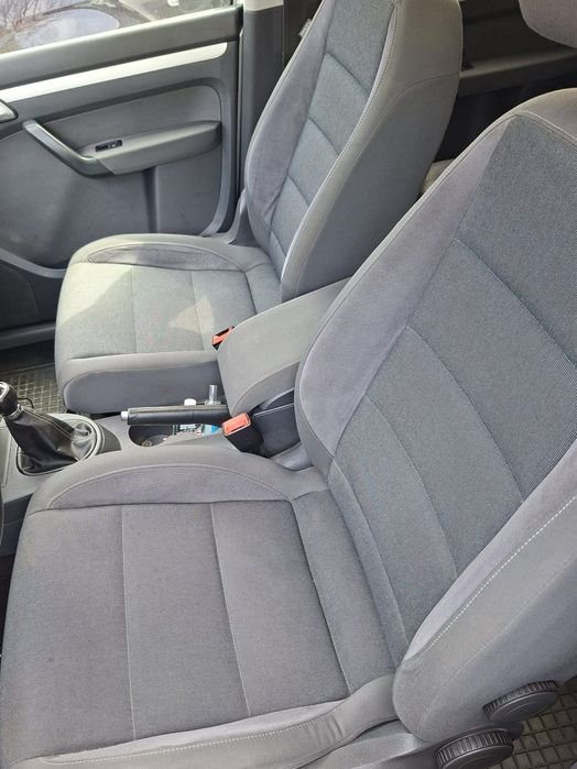 VOLKSWAGEN Touran 2013 — imagine 5