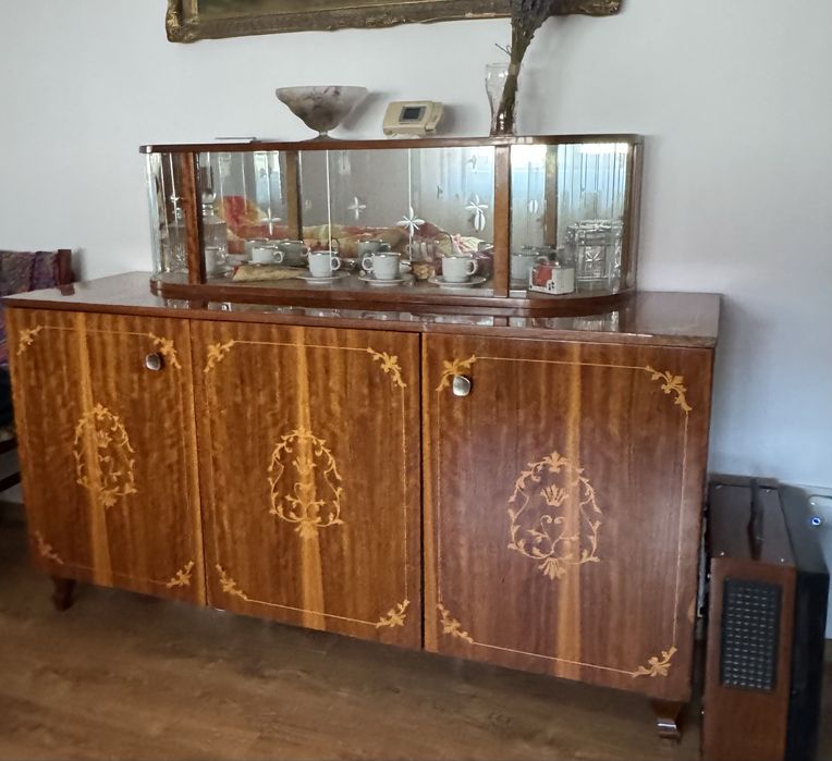 Vand set de mobila veche