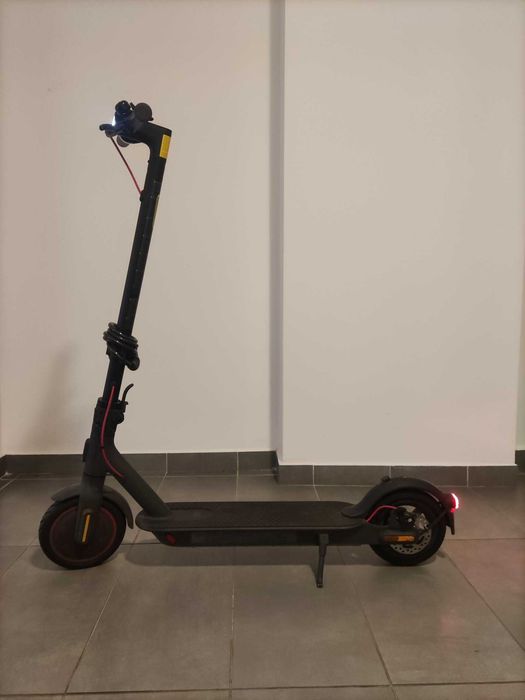 Trotineta electrica XIAOMI MI PRO 2, 8.5 inch, pliabila, negru