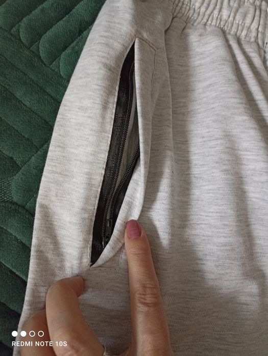 Продам шорты размер  46