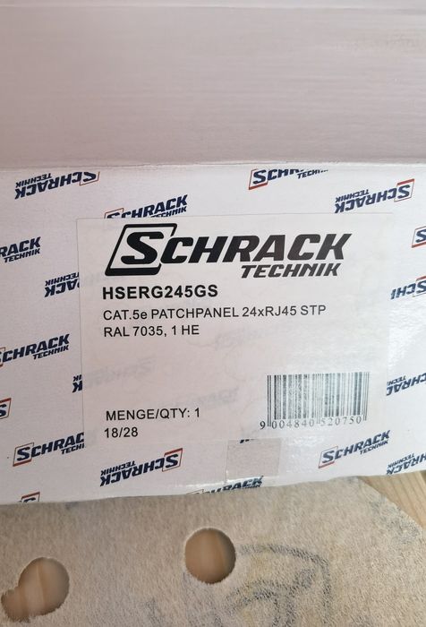 Schrack Patchpanel Cat 5E  ecranat 24xRJ45G