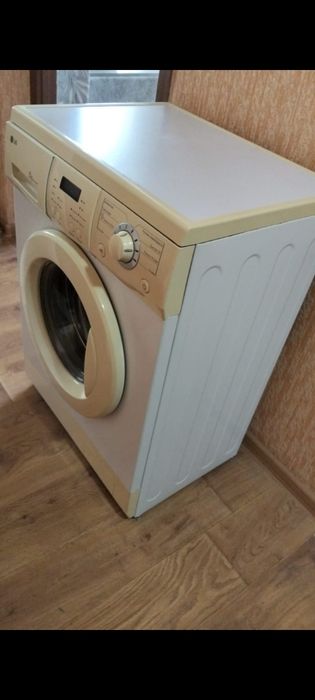 Продам стиральную машину