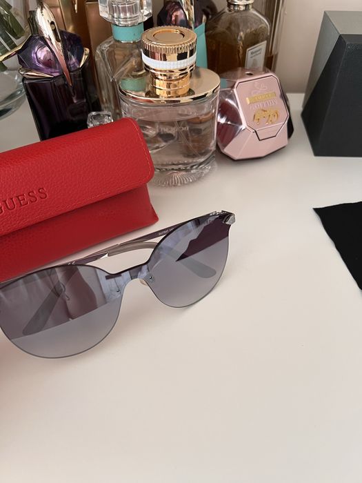 Оригинални слънчеви очила Guess GU7547 10C