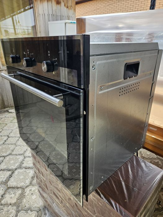 Продам духовой шкаф встроенный.