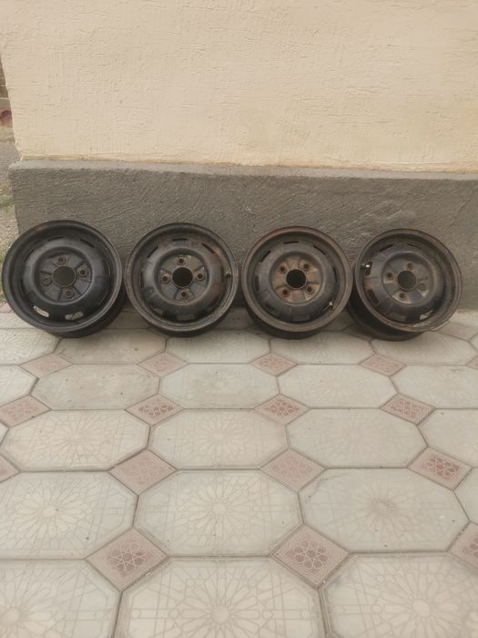 Диск для ниссан п10 4шт