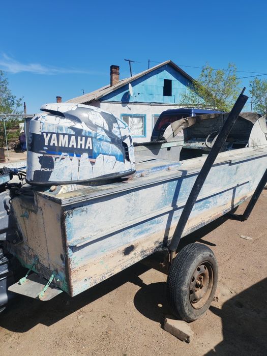 Продам лодку с мотором