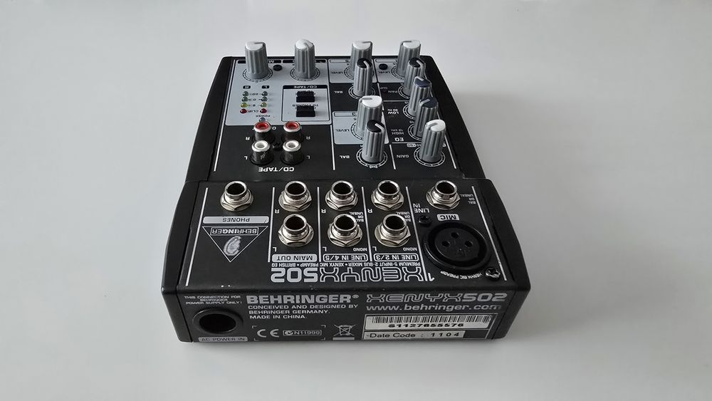 Mixer Behringer Xenyx 502