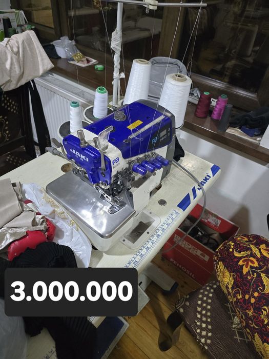 Tikuv mashina sotiladi kam ishlatilgan 3,oy 4oy.