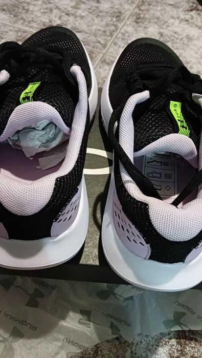 Маратонки under armour