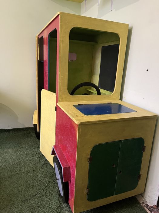 Шкаф машинка деревянная