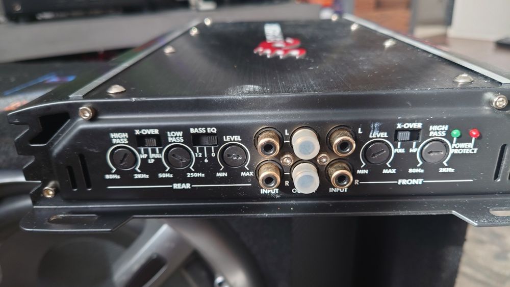 Subwoofer+statie auto