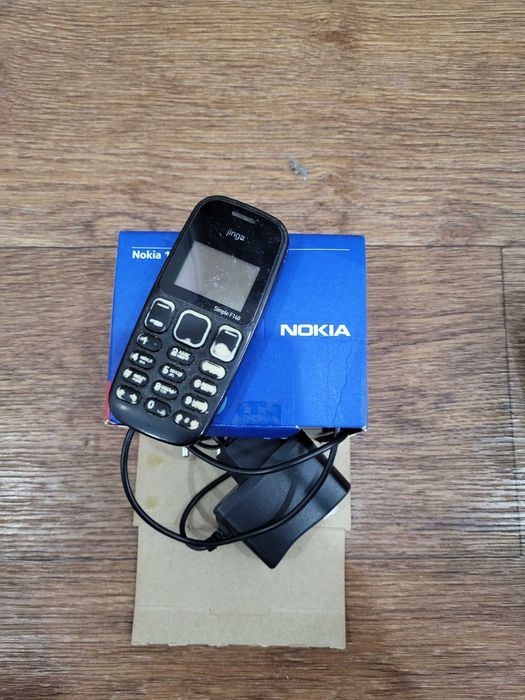 Продам кнопочный телефон