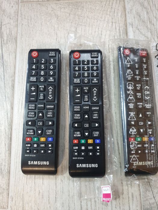 Telecomanda smart TV LED Samsung solara ovala metal cu butoane