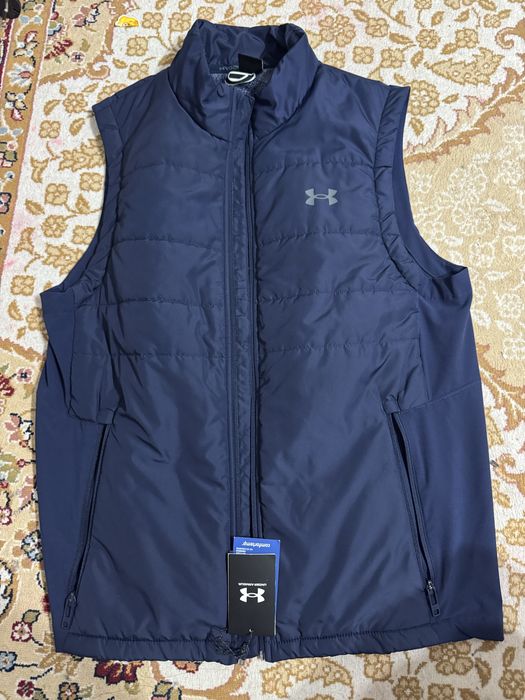 Продам безрукавку Under armour
