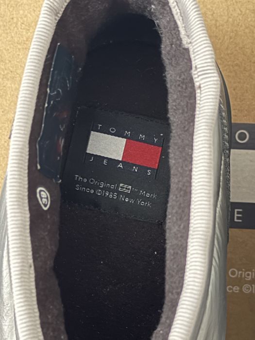 Ghete iarna Tommy Hilfiger noi marimea 39 Dama argintii gri