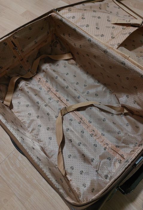 Чемодан 60×40×24