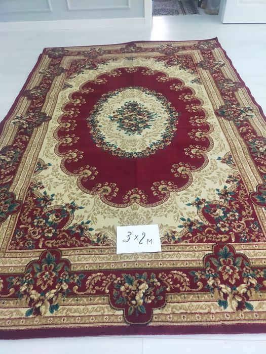 Продается бу ковры, отличном состаяние ,хорошее  качество.