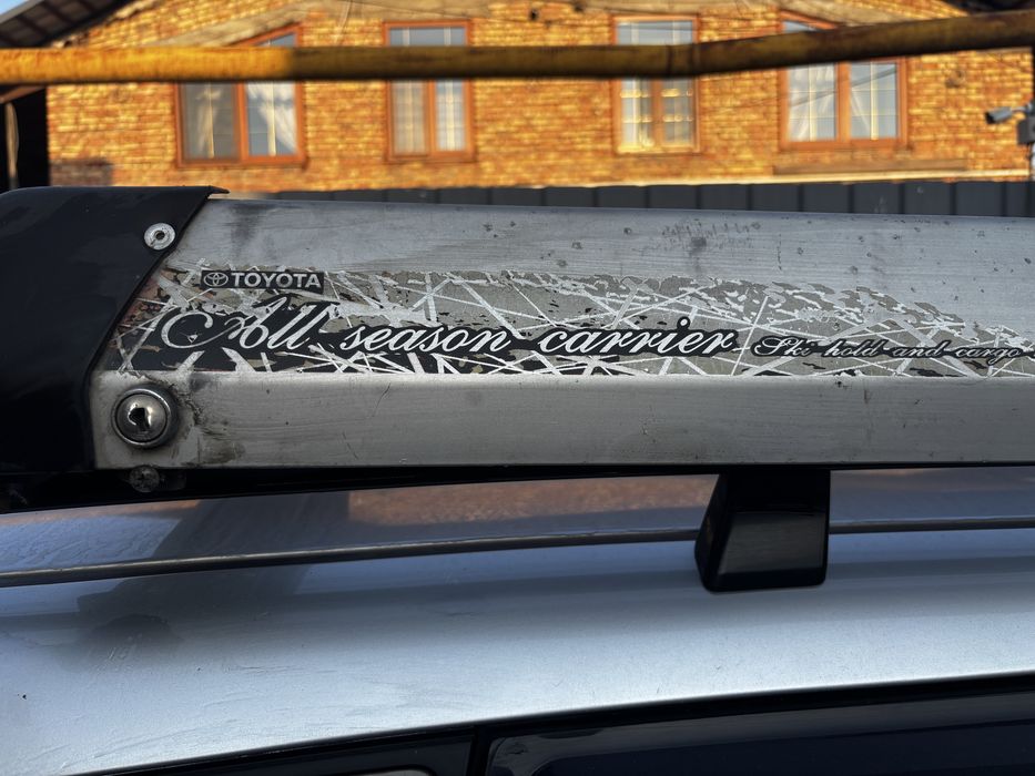 Багажник. Toyota ipsum original