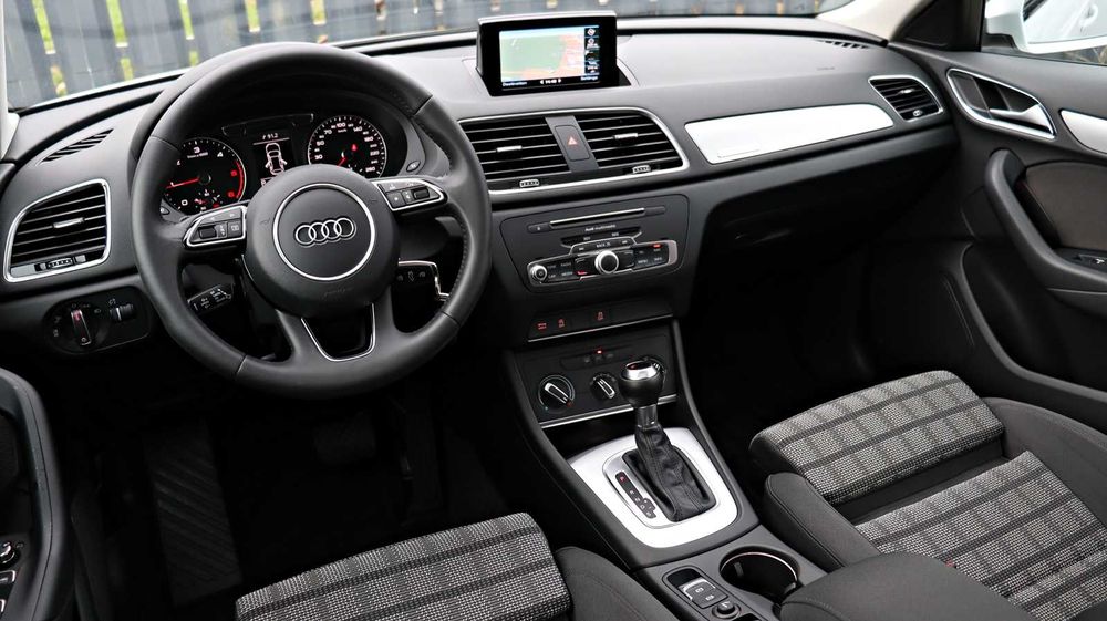Audi Q3 / 2016 / Quattro / Automat  S tronic/Faruri LED / Panoramic