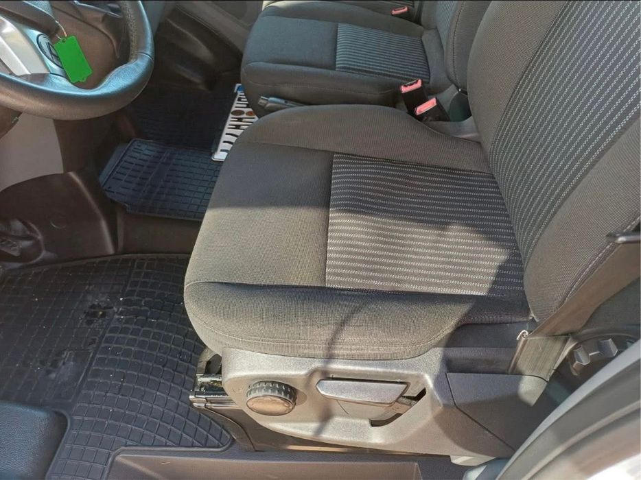 Ford transit 8+1 350 L4