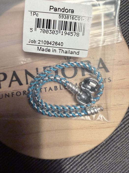 Чисто нова гривна Pandora със синя нишка - 18 см, сребро